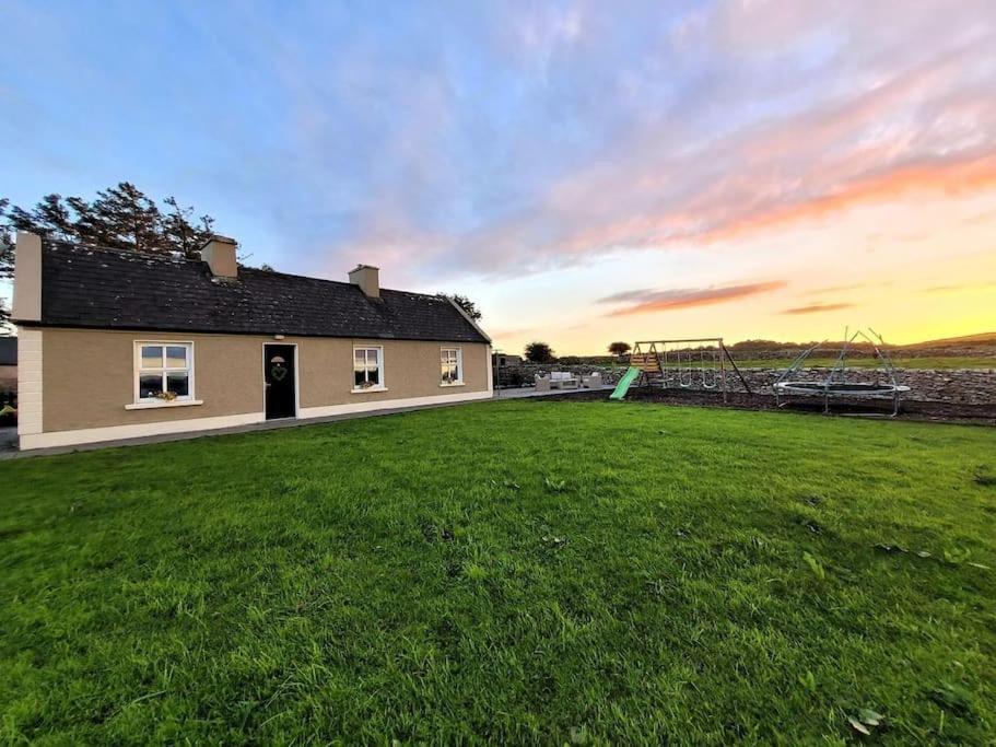 Killawalla Cottage, Westport. Eksteriør billede