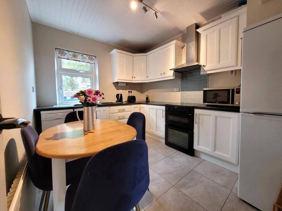 Killawalla Cottage, Westport. Eksteriør billede